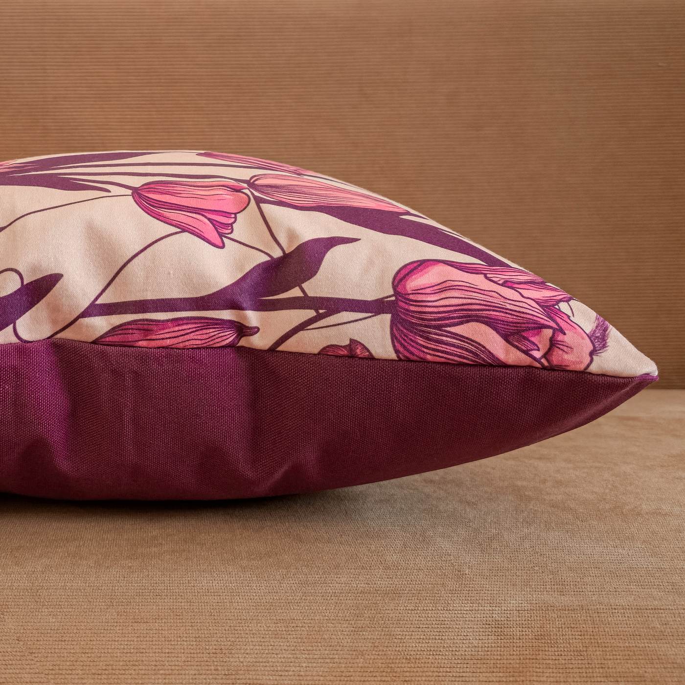 Tulips Art Cushion – Handcrafted in the Netherlands - Image 5