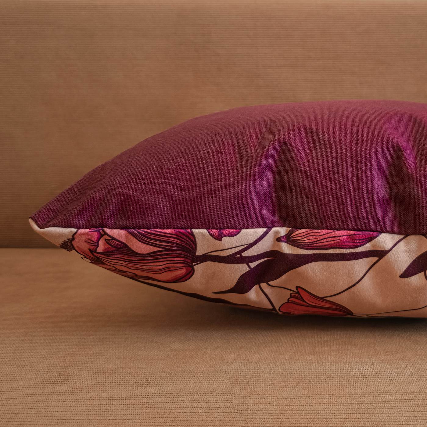 Tulips Art Cushion – Handcrafted in the Netherlands - Image 6