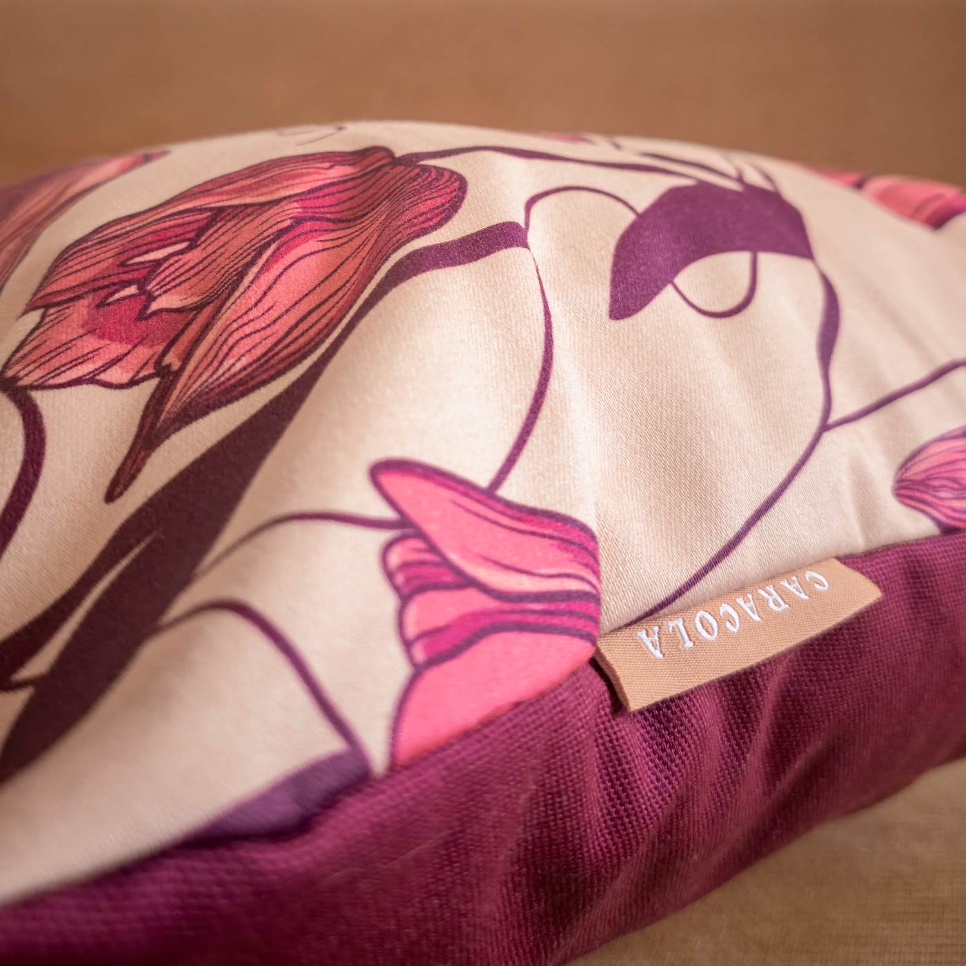 Tulips Art Cushion – Handcrafted in the Netherlands - Image 3